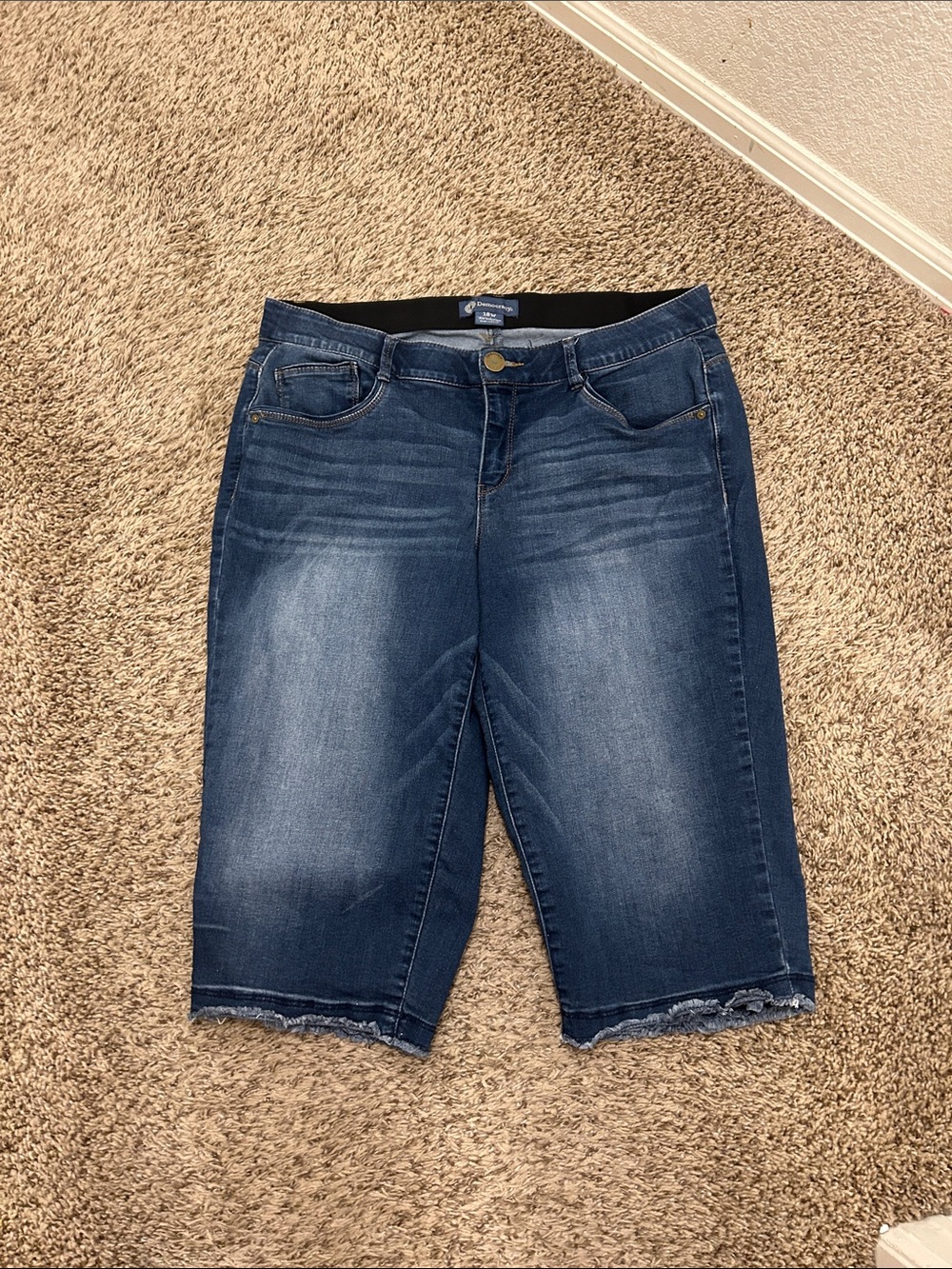 Democracy Size 18W Ab-Solution Dark Blue Cropped Denim Jeans